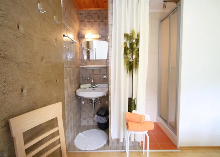 Cozy In Near Apartamento Niedernsill